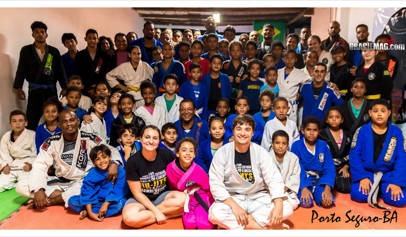 Jiu Jitsu na Estrada visita projeto social 60 crianças em Porto