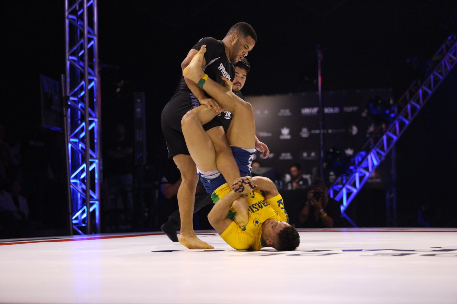 BJJ Stars 9 Matheus Gabriel Homenageia Leandro Lo E Conquista GP Dos