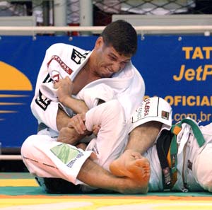 Glover contra Pé de Pano, Murilo contra japonês no Rio