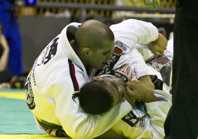Pegue as costas com a pressão de Rodolfo Vieira no Jiu-Jitsu