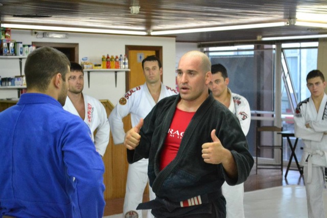 Fernando Margarida volta ao MMA com vitória por nocaute