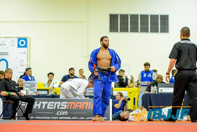 Video: See how Vitor Oliveira won his middleweight division at the IBJJF Houston Open
