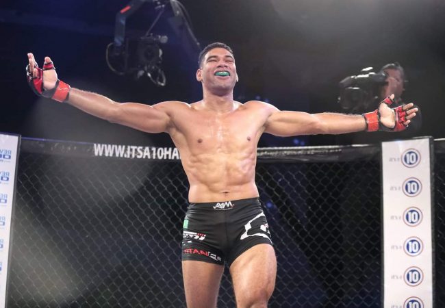 Herbert Burns finaliza com o Jiu-Jitsu e garante vaga no UFC