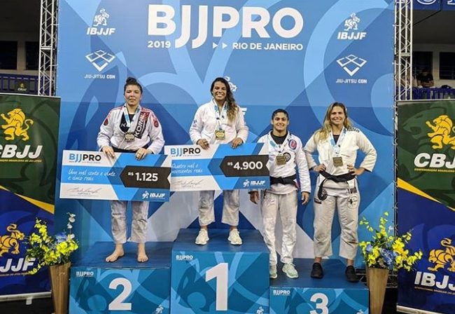 Julia Boscher com ouro duplo no Rio BJJ Pro; confira os premiados