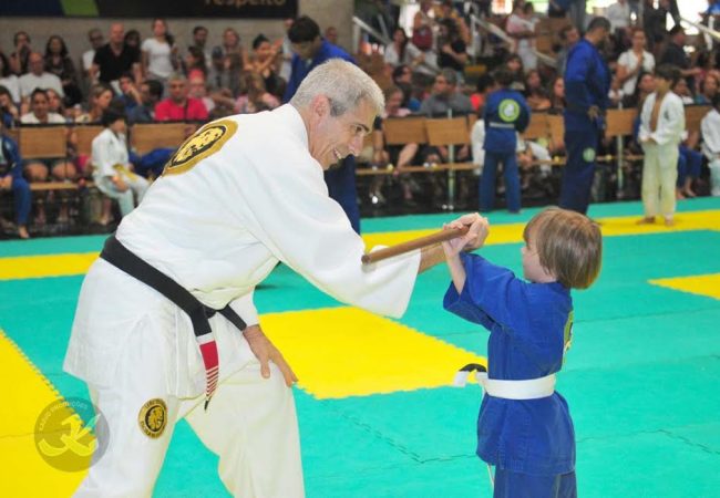Mestre Leão Teixeira e a arte de apartar uma briga com o Jiu-Jitsu
